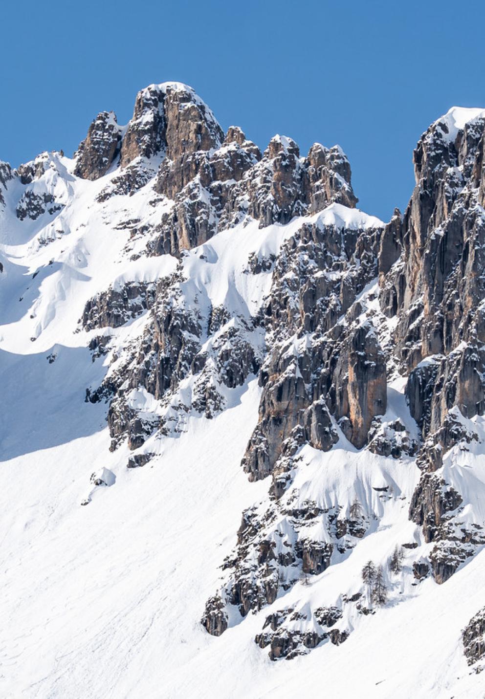 Les Aiguilles de Chabrières enneigées, Alpes du Sud