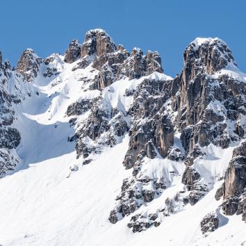 Les Aiguilles de Chabrières enneigées, Alpes du Sud